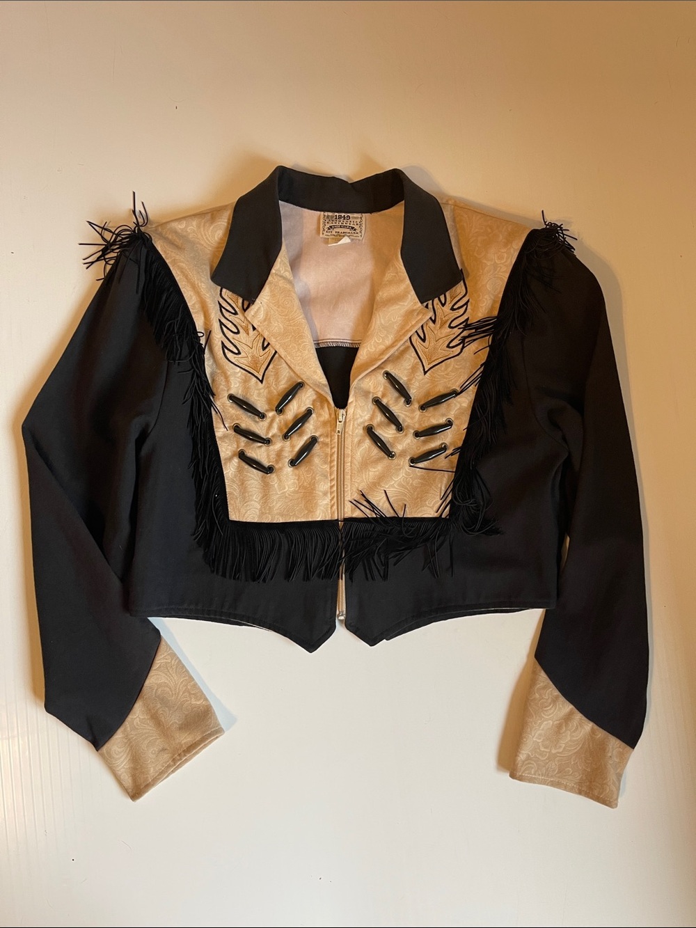 1849 Authentic Ranchwear Cropped Jacket 
Size Large